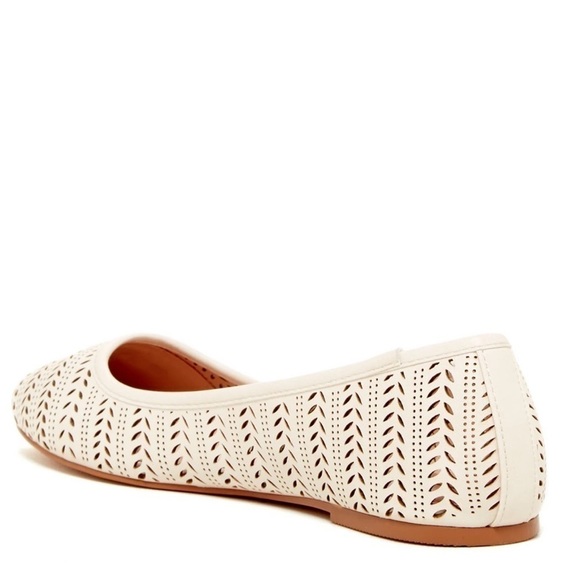 Legaeng Lazer Cut Leather flat - Picture 12 of 15